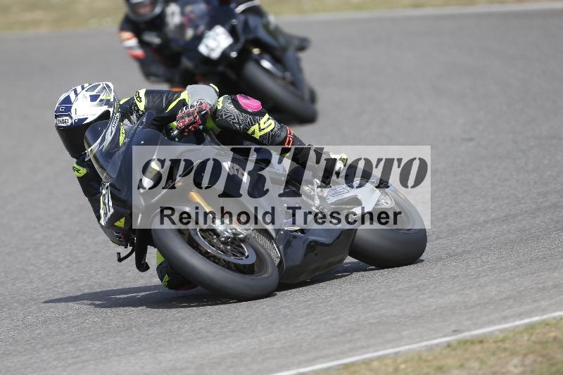 /37 09.08.2026  Pluess Motosport ADR/Freies Fahren/587
